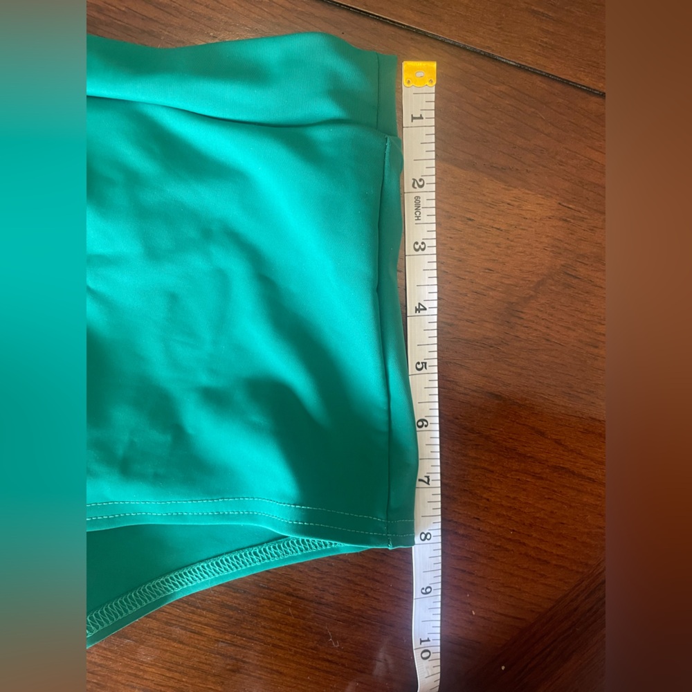 Lunalae luxury pole shorts in emerald green! High-Waist Athletic Shorts! - Picture 7 of 8
